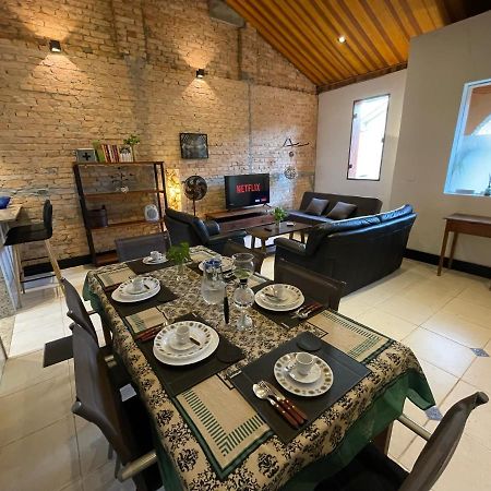 Casa De Tijolos Com Churrasqueira Vila Fechada Σάο Πάολο Εξωτερικό φωτογραφία